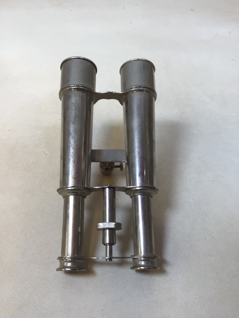 A pair of chrome binoculars with tripod attachment (no tripod) W:11cm x H:21cm - Image 2 of 4