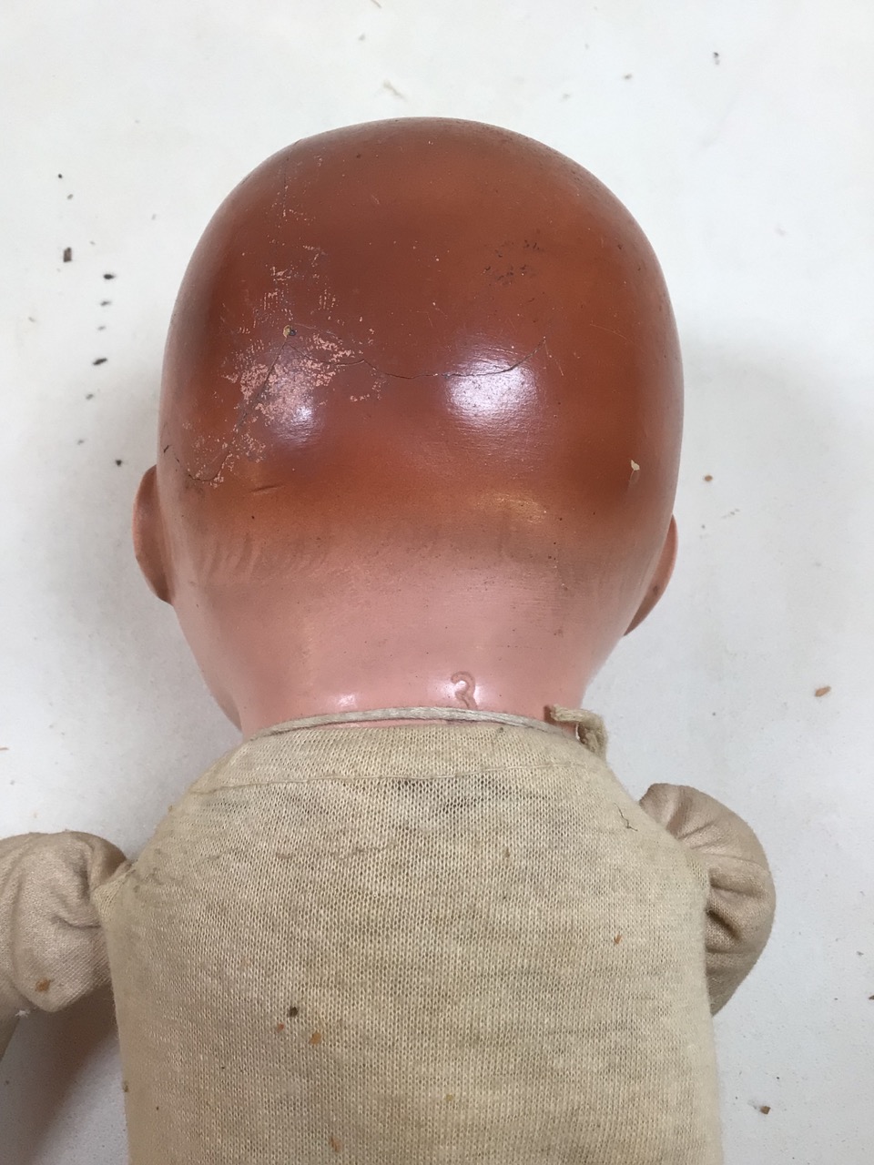 Vintage doll with glass eyes and teeth with soft fabric body. 17 inches . Hole to front of head - Image 4 of 7