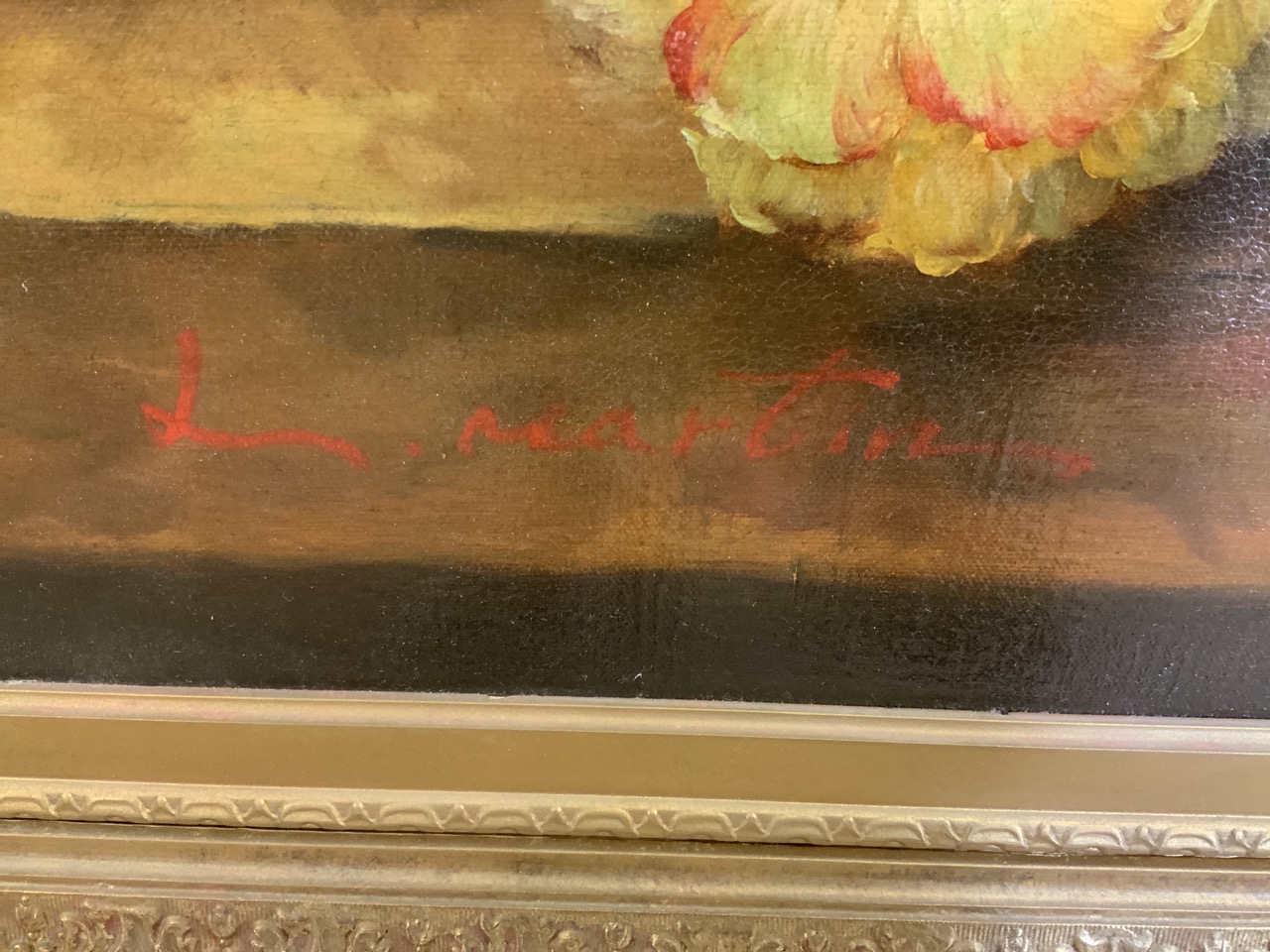 A very large floral oil on canvas signed L.Martin lower left. In good quality modern gilt frame. W: - Image 3 of 7