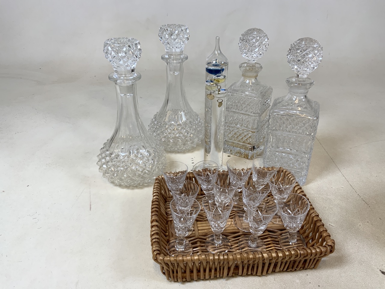 A quantity of glassware including 2 glass handbags, 4 decanters and other items - Image 3 of 6
