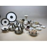 A Royal Doulton Carlyle part dinner service. Includes 8 dinner plates, 8 side plates, 8 cups and