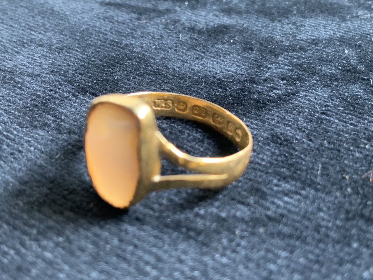 22ct gold small cameo ring, size K also with a 9ct gold cameo ring Size N - Bild 3 aus 5
