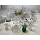 A box of mixed glass items includes 2 19th century runners