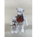 Royal Crown Derby figurine of Daddy and George H:10cm