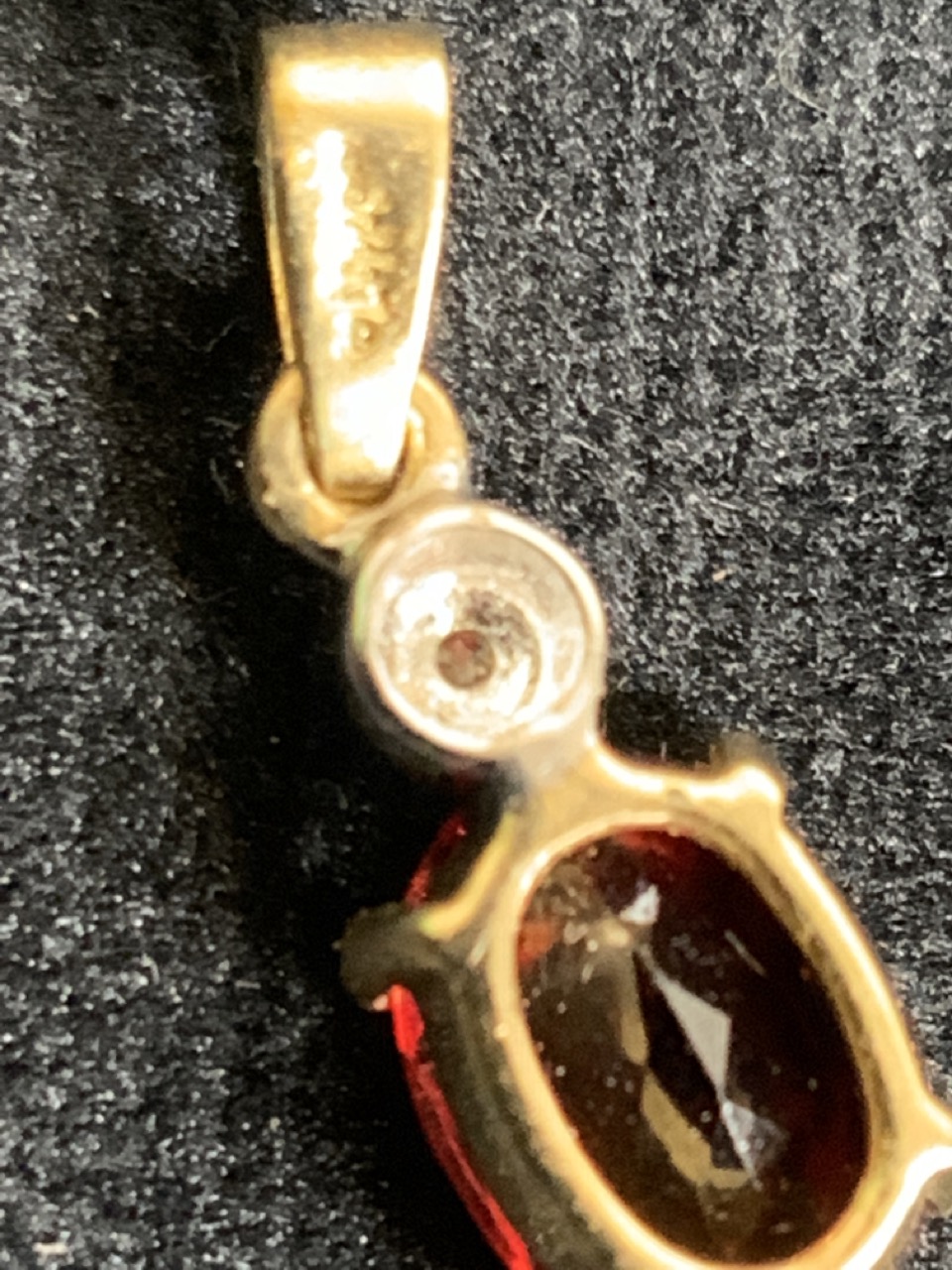 9ct gold ruby and and diamond pendant also with a garnet and diamond pendant with rubbed hall mark - Bild 4 aus 4