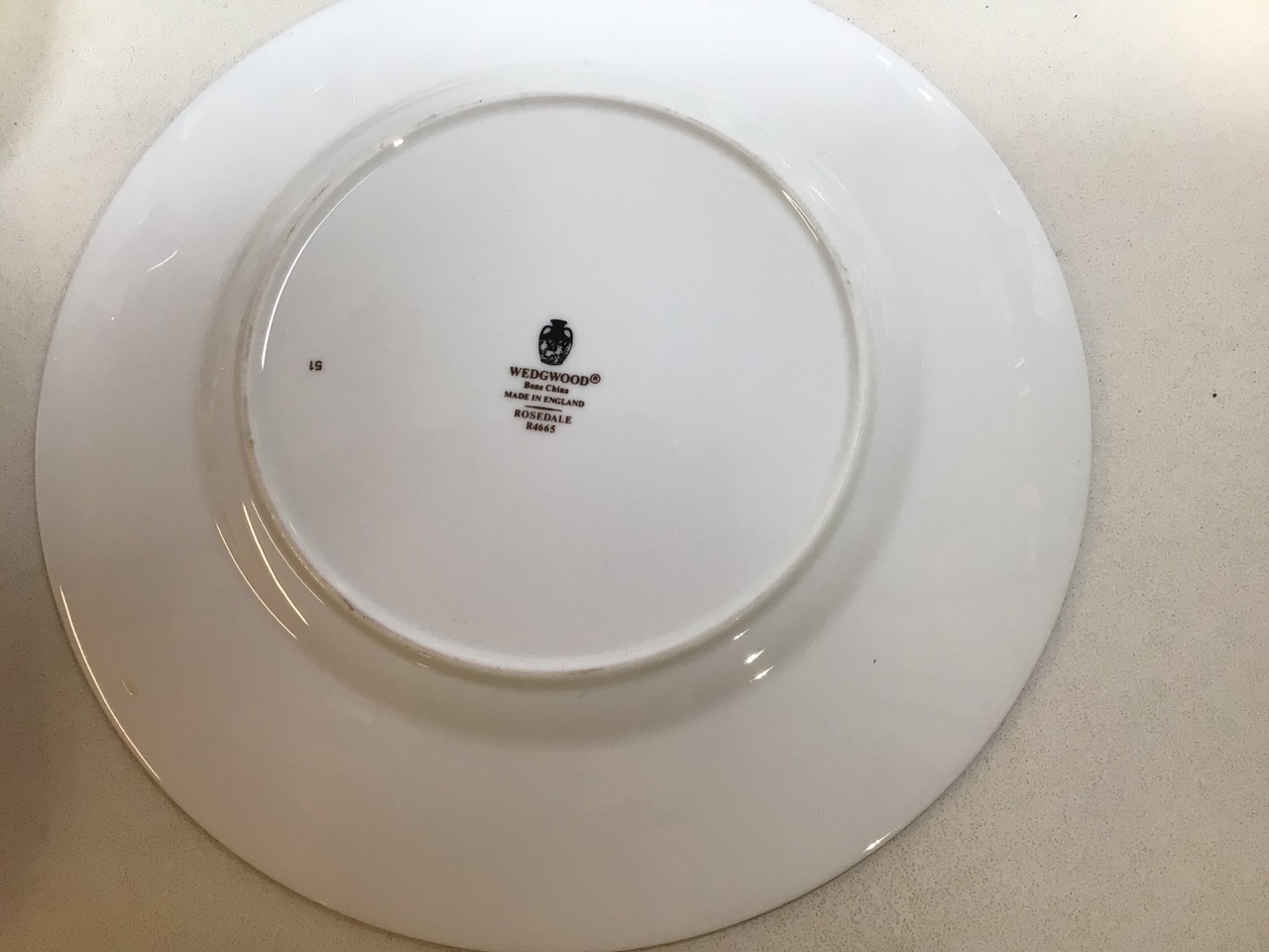Wedgwood Rosedale dinner service comprising 7 x 11 inch dinner plates, 6 x 8 inch plates, 7 x 6 inch - Image 7 of 12
