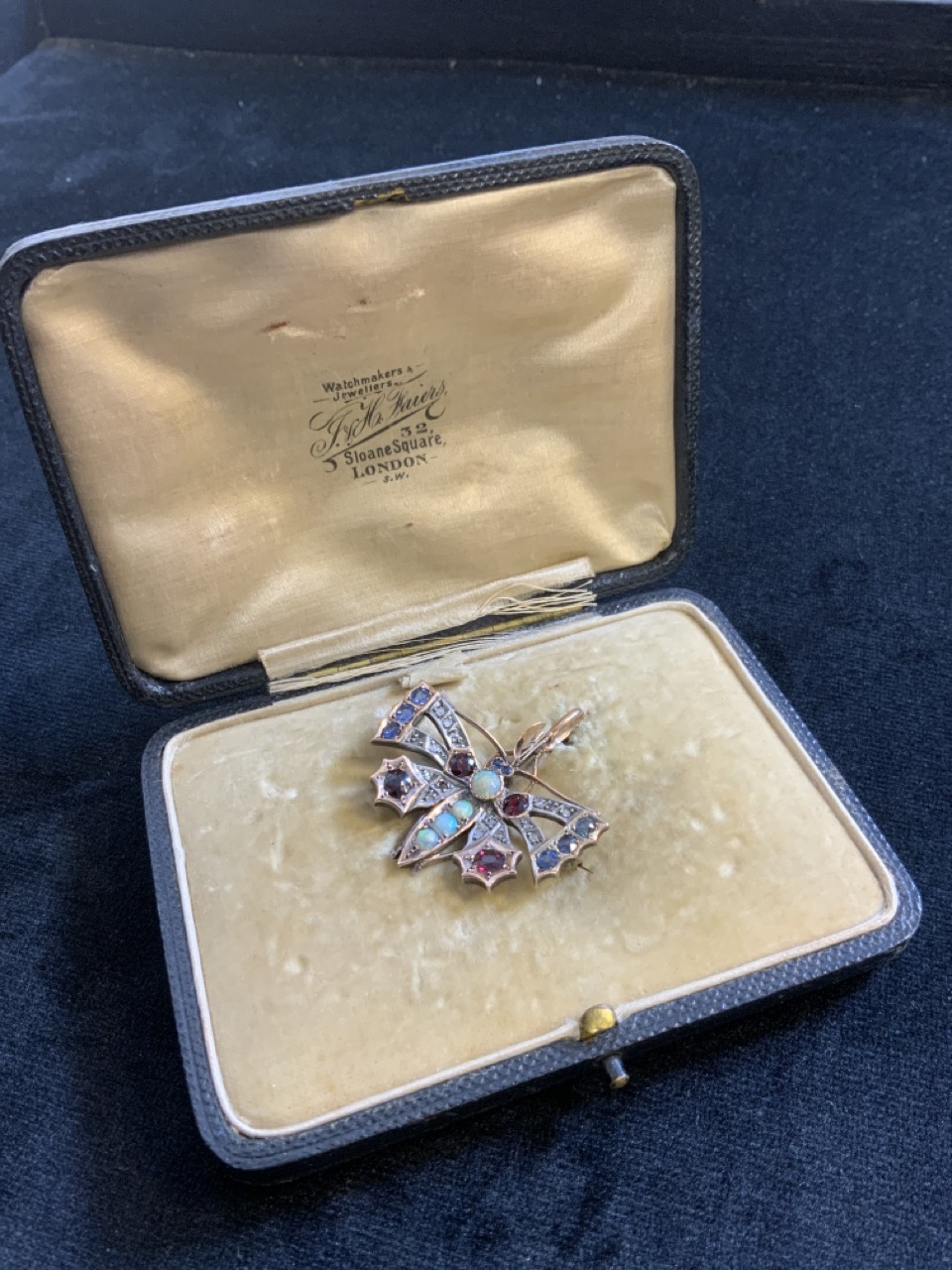 A gold 1920 30’s Butterfly brooch pendent, un-hallmarked set opals, rubies, sapphires and diamonds. - Bild 6 aus 6