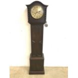 A 20th century grandmother clock with pendulum. H:133cm