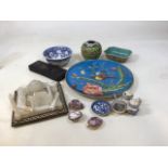 Ceramic items including an Adams blue and White cruet set, a Brownfield plate decorated with a