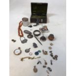 A mixed lot of costume jewellery including silver and other items