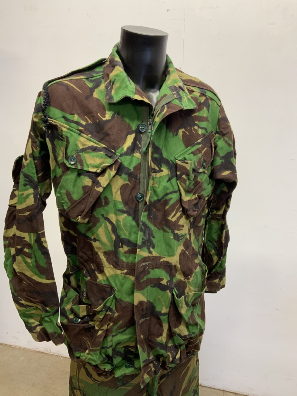 A combat smock and trousers. Size 180/104. Cotton smock - waterproof trousers - Image 2 of 7
