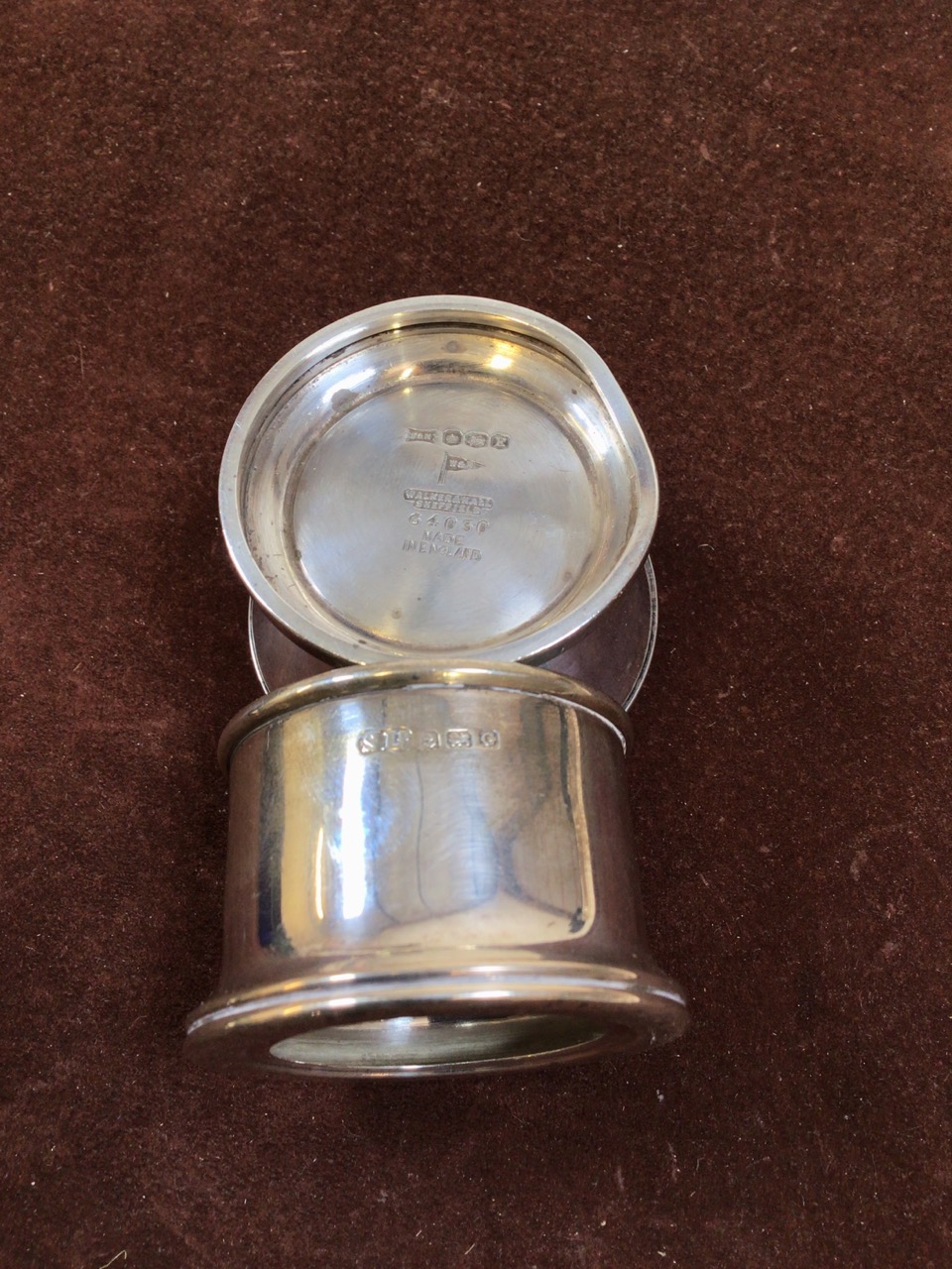 Hallmarked silver condiment pots, some with glass inserts, two with spoon. Total weight including - Bild 2 aus 4