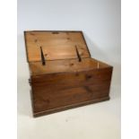 An early 20th century pine storage box. W:84cm x D:47cm x H:42cm