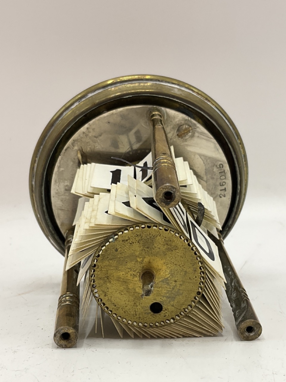 Late 19th century ticket or flip-dial clock. AF condition, the case and mechanism not secured. Brass - Bild 9 aus 9