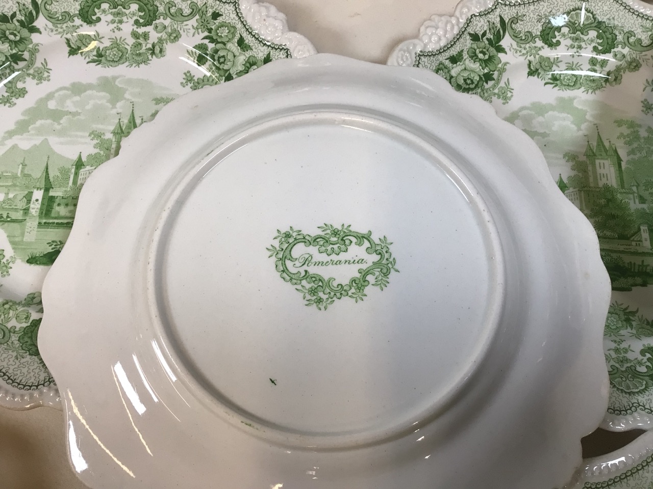 Pomerania green and white china by John Ridgway circa 1835. Comprising 15 plates 23cm, 5 assorted - Bild 4 aus 13