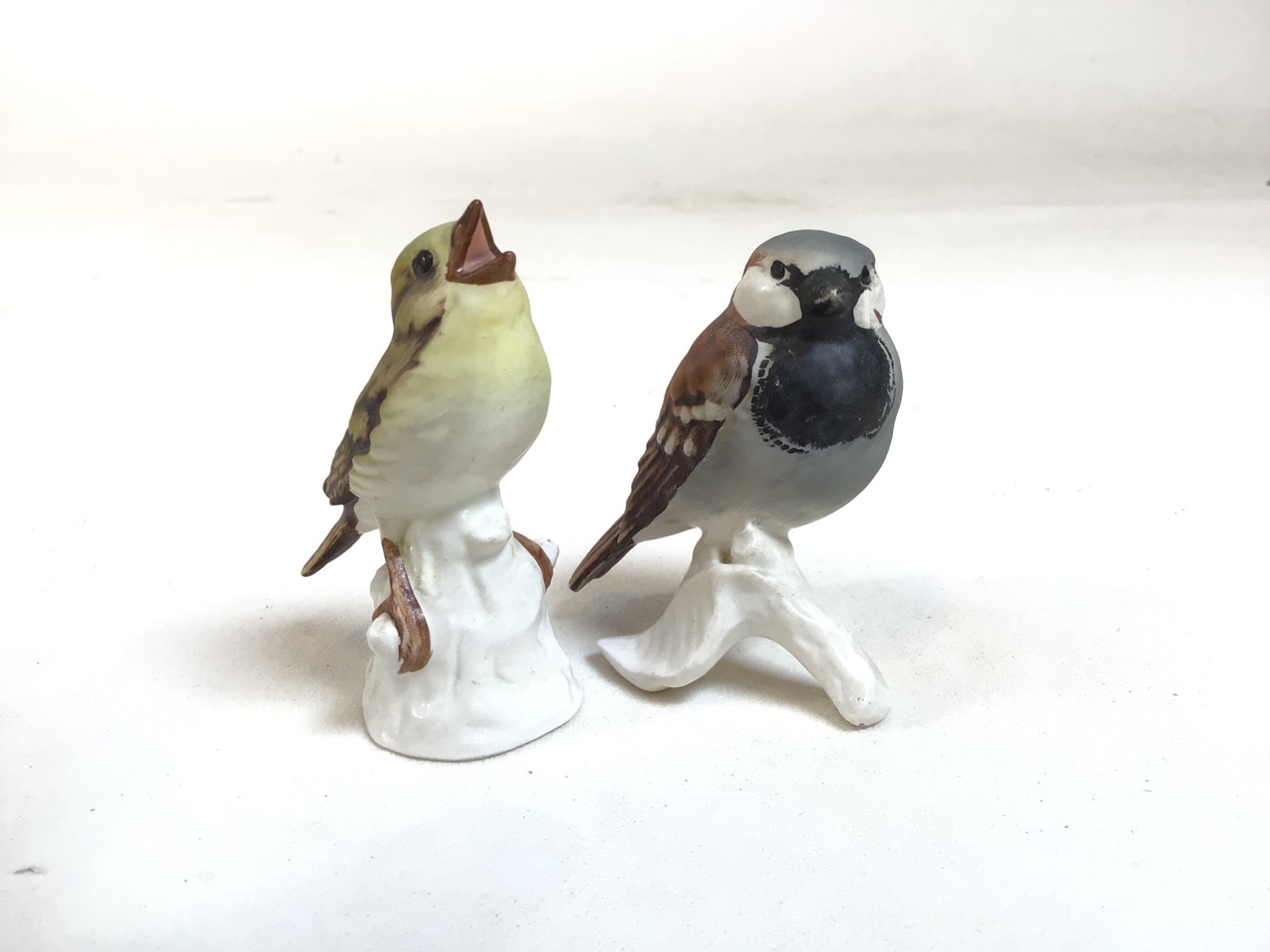 8 ceramic bird figures, from Royal Worcester, Goebel of West Germany and Beswick. Bullfinch, Great - Bild 8 aus 9