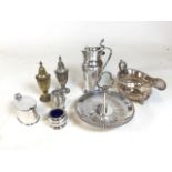 Assortment of silver plate tablewares, to include small cake stand, pint sized soup dish, shakers