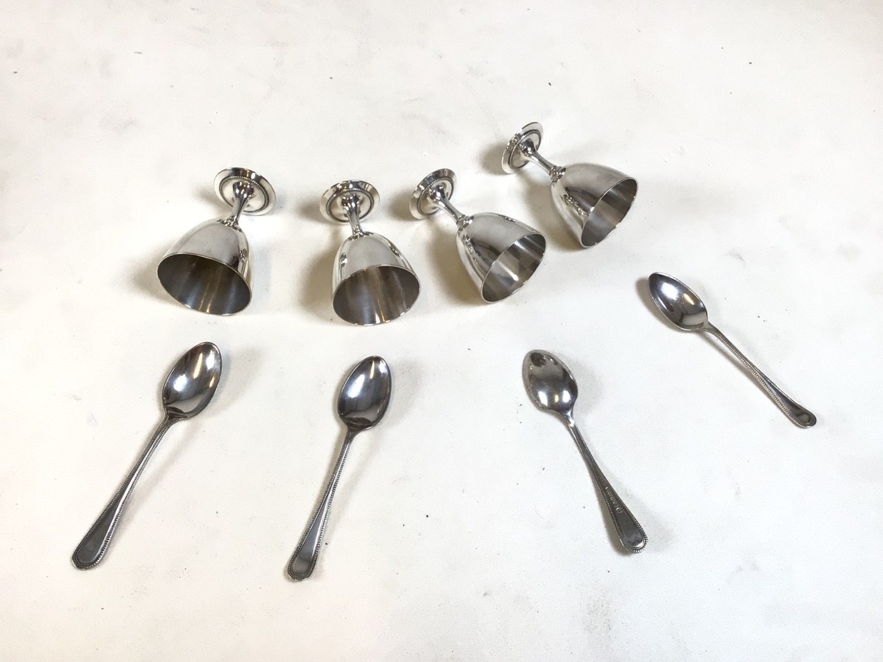 3 silver plate egg cup carousels with spoons. Each set serves 4. All in good condition. - Bild 7 aus 10