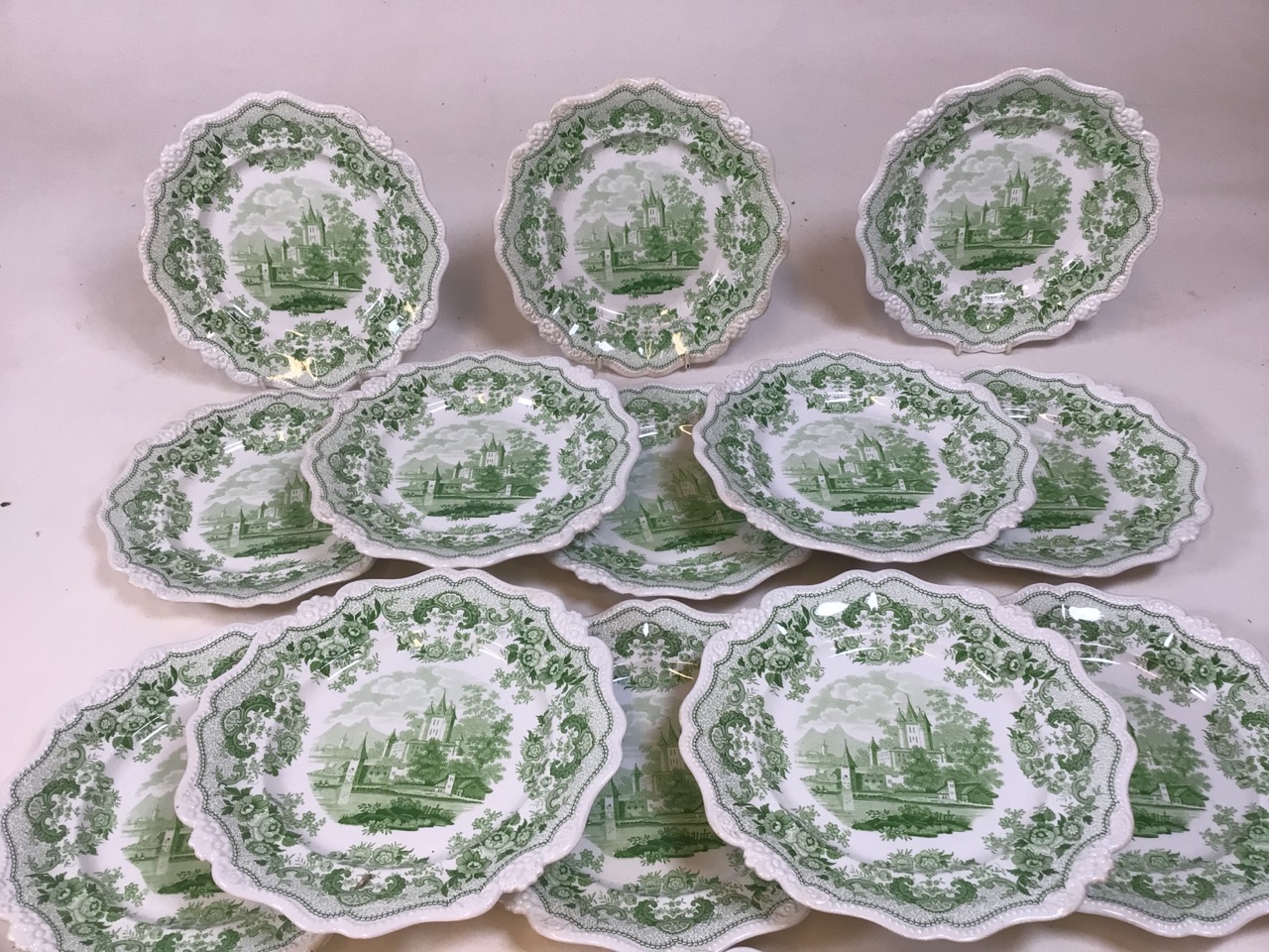 Pomerania green and white china by John Ridgway circa 1835. Comprising 15 plates 23cm, 5 assorted - Bild 3 aus 13