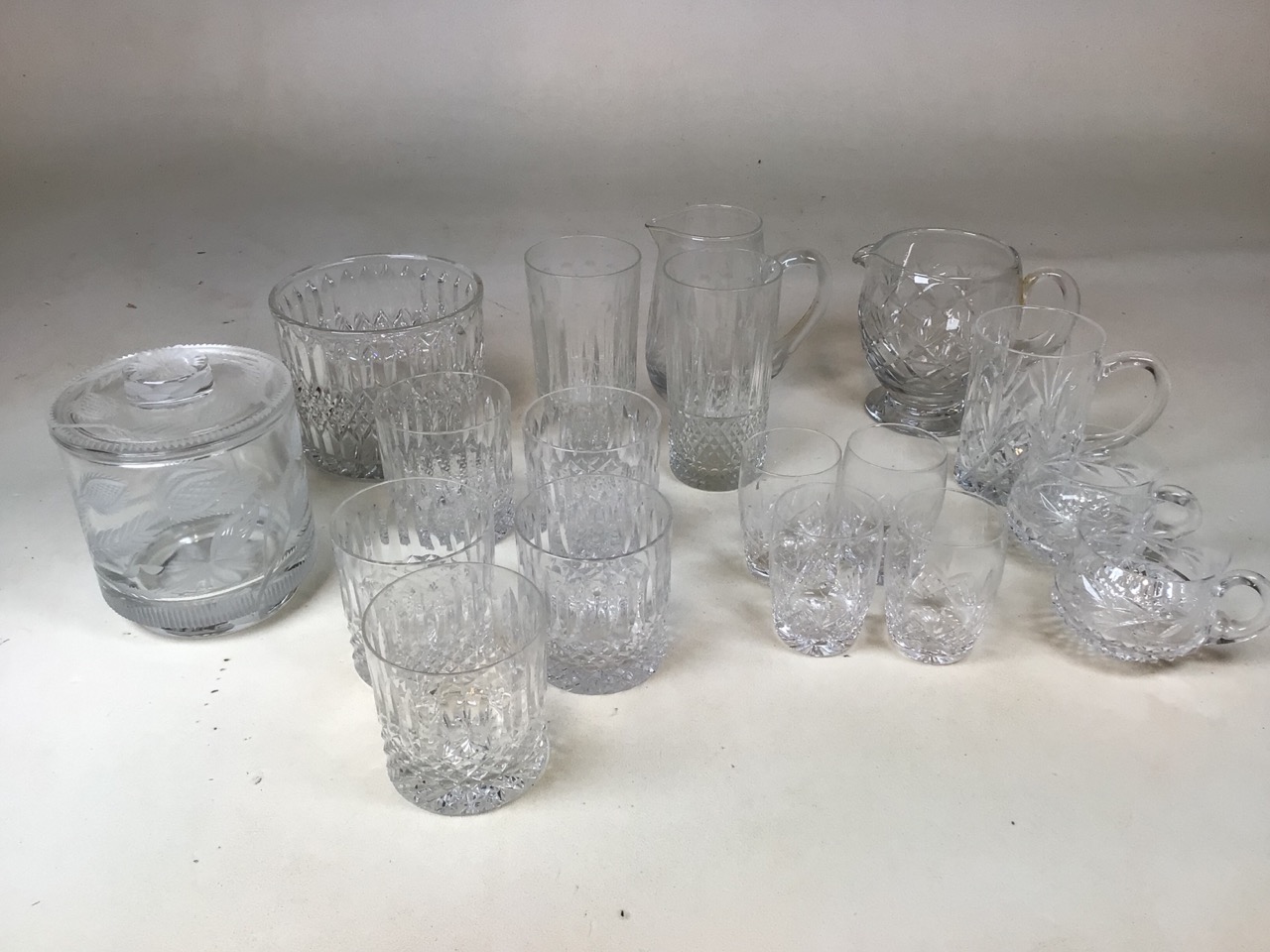 A quantity of glass including Galway Irish crystal tumblers and other items