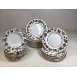 Royal Worcester Virginia mid century part dinner service comprising 12 x 27cm dinner plates, 8x 24cm