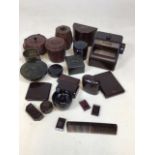 A quantity of Gentlemans Bakelite items including a tie press, razors, ashtrays, tobacco jars and