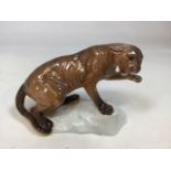 Beswick Puma on the rock ref 1823 W:22cm x H:15cm