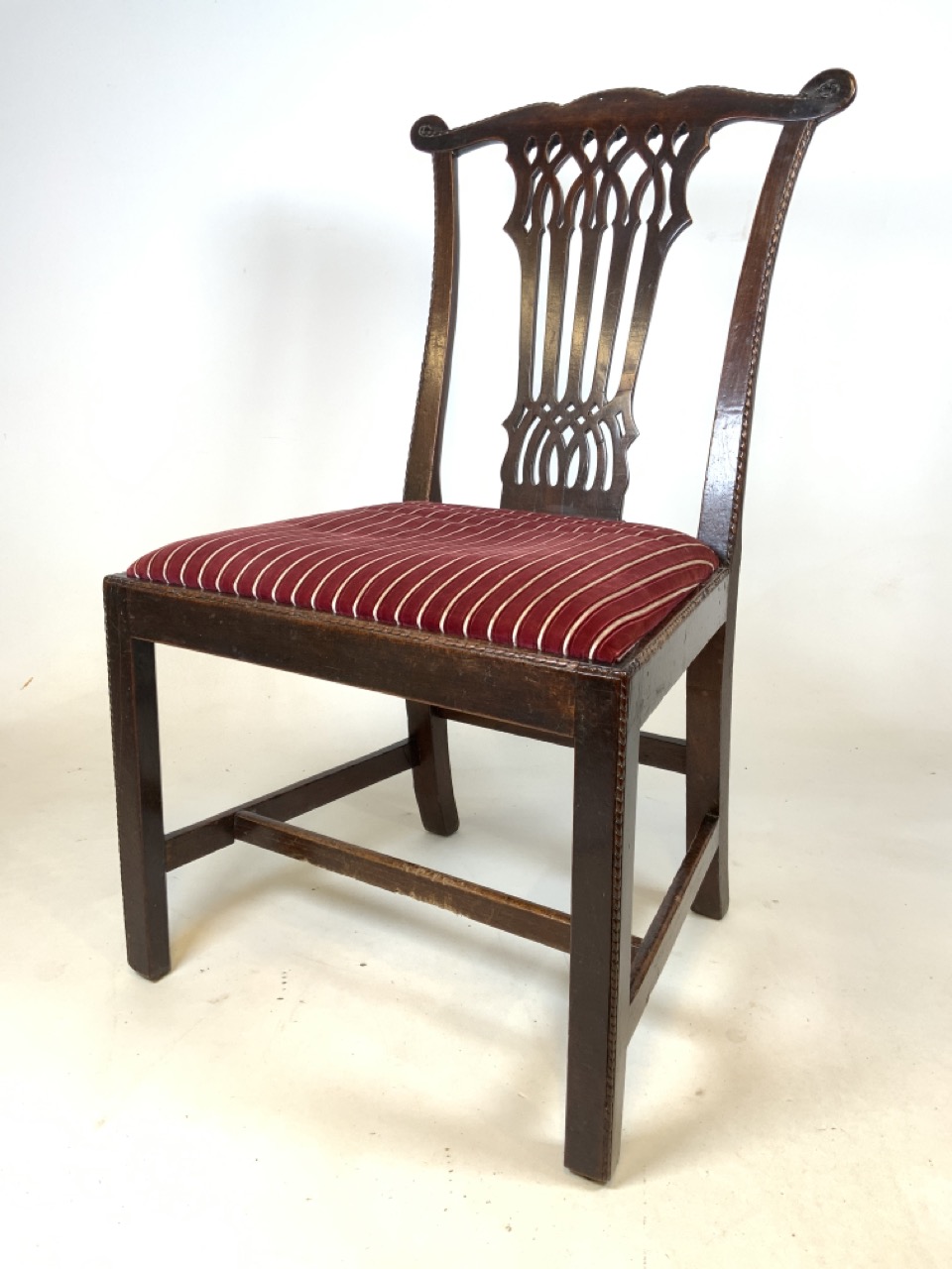 An Irish mahogany 18th century side chair with unusual rope twist carving to the edges. Seat