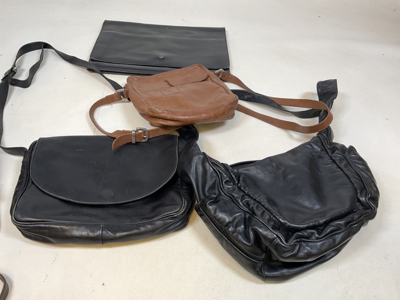 A quantity of designer handbags including Pravda, Salvatore Feragamo, Bruno Magli Enny and others - Image 11 of 12