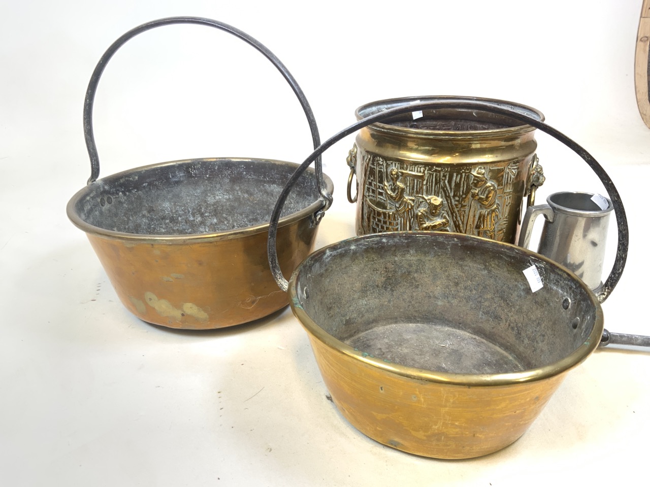 Two large antique brass jam preserve pans also with a brass hammered jardinaire, pewter tankard etc. - Image 2 of 4