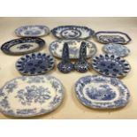 A quantity of blue and white transfer printed china including a pair of vases Chung pattern vase