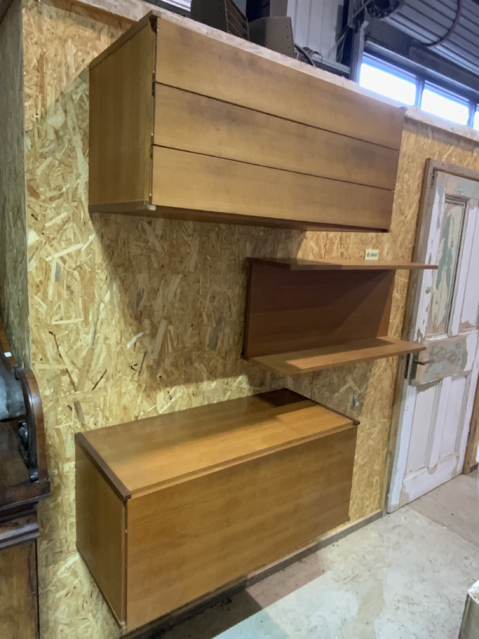 Tapley Beaver Self Leveling mid century Furniture. Bureau, set of three drawers and a bookshelf.