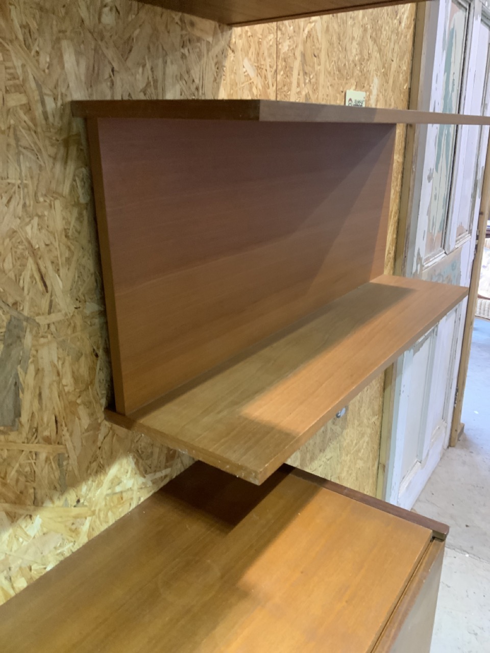 Tapley Beaver Self Leveling mid century Furniture. Bureau, set of three drawers and a bookshelf. - Image 4 of 7