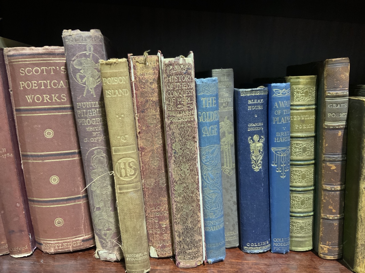 A quantity of antique books some with leather bindings - includes Jane Austen, Thackeray, Sir Walter - Image 2 of 7