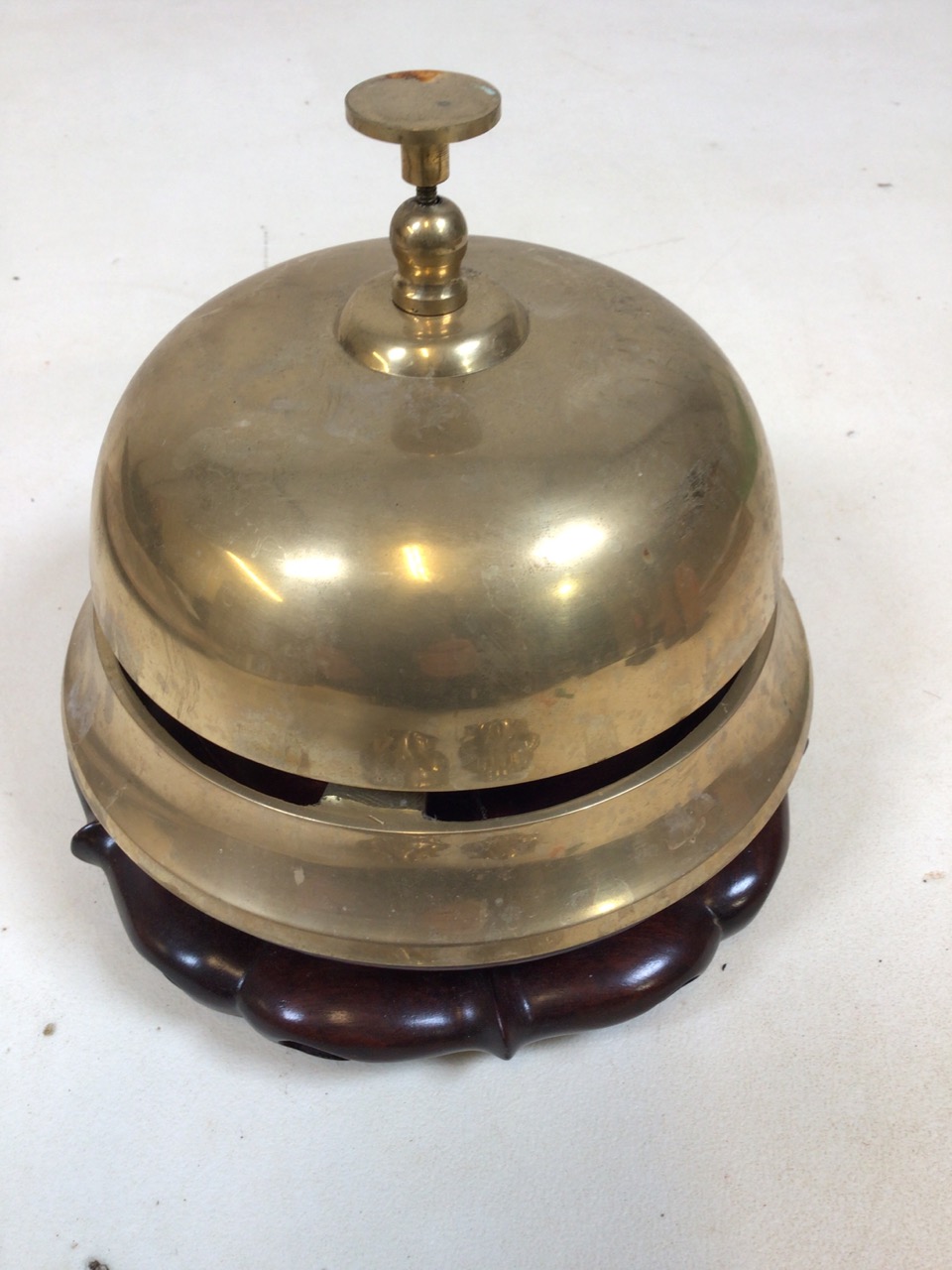 An oriental brass shop bell with two door knockers - Image 2 of 4