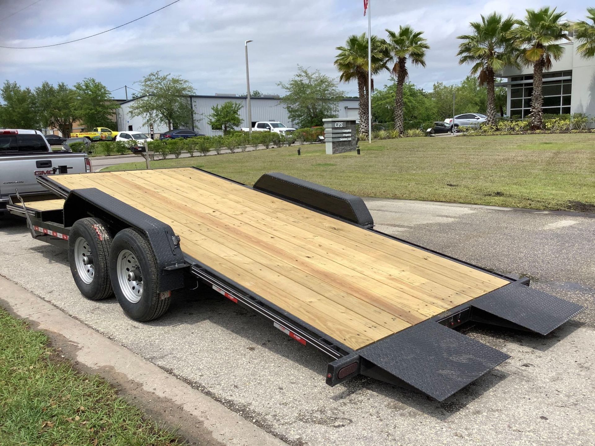 UNUSED 2022 DELTA ROLLBACK TRAILER, APPROX GVWR 14000LBS, APPROX 22FT LONG x 82” WIDE, ELECTRIC BRAK - Image 5 of 19