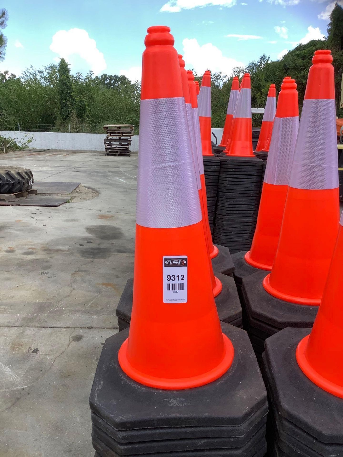 ( 50 ) UNUSED PVC SAFETY TRAFFIC HIGHWAY CONES - Image 2 of 2