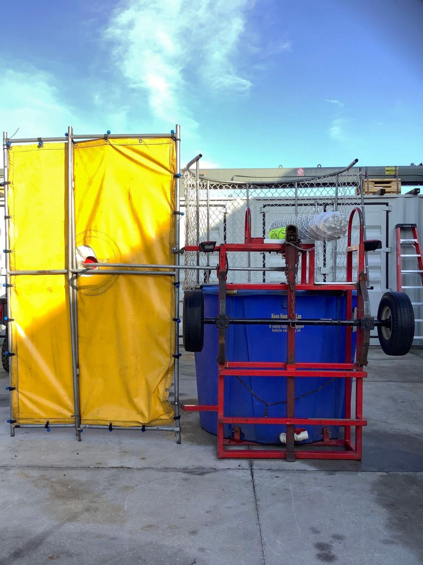 TWISTER DISPLAY EASY DUNKER 2 DUNK TANK, TRAILER MOUNTED - Image 7 of 20