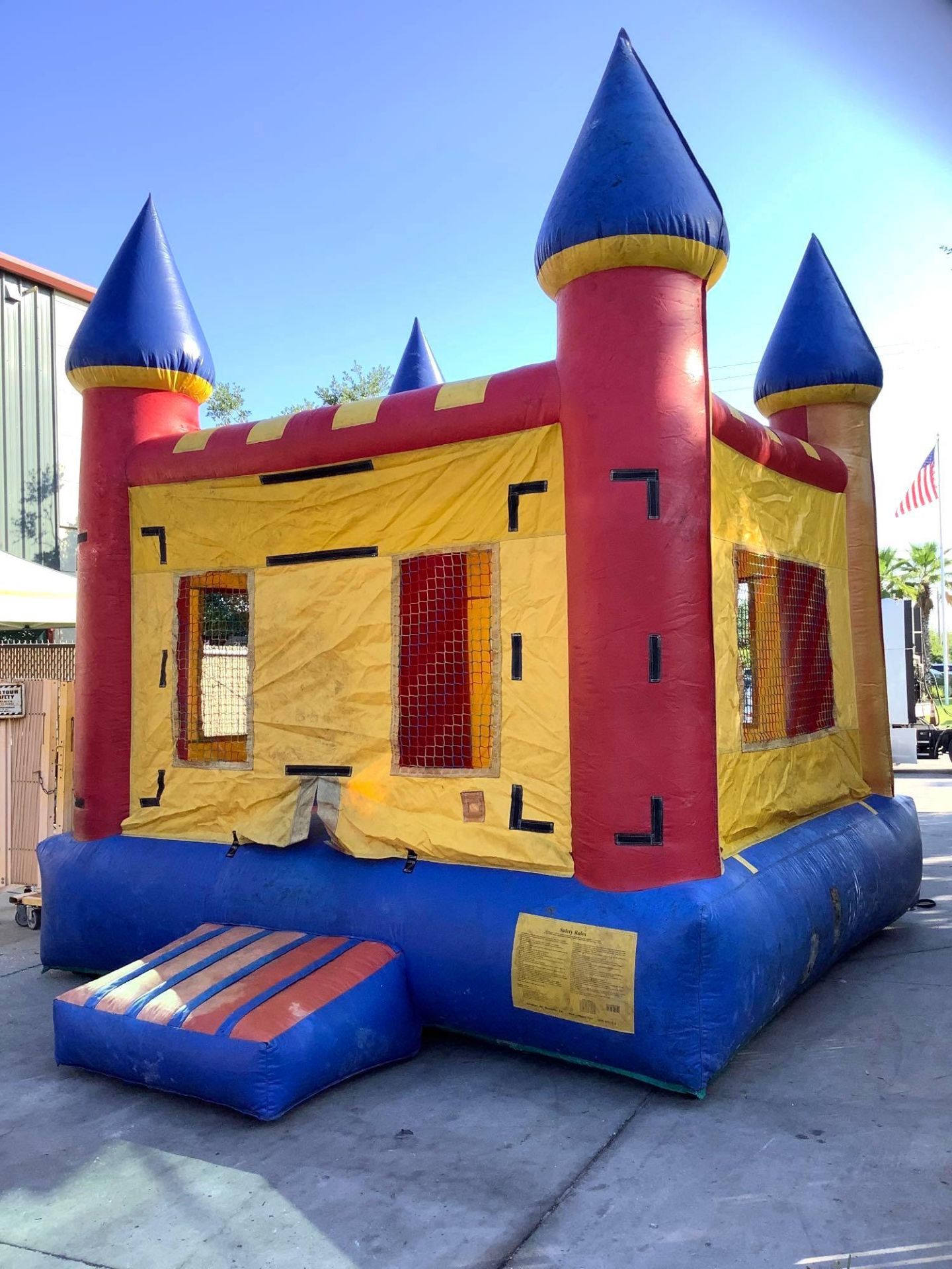 JUMPION CASTLE BOUNCE HOUSE, APPROX 13’ x 13’