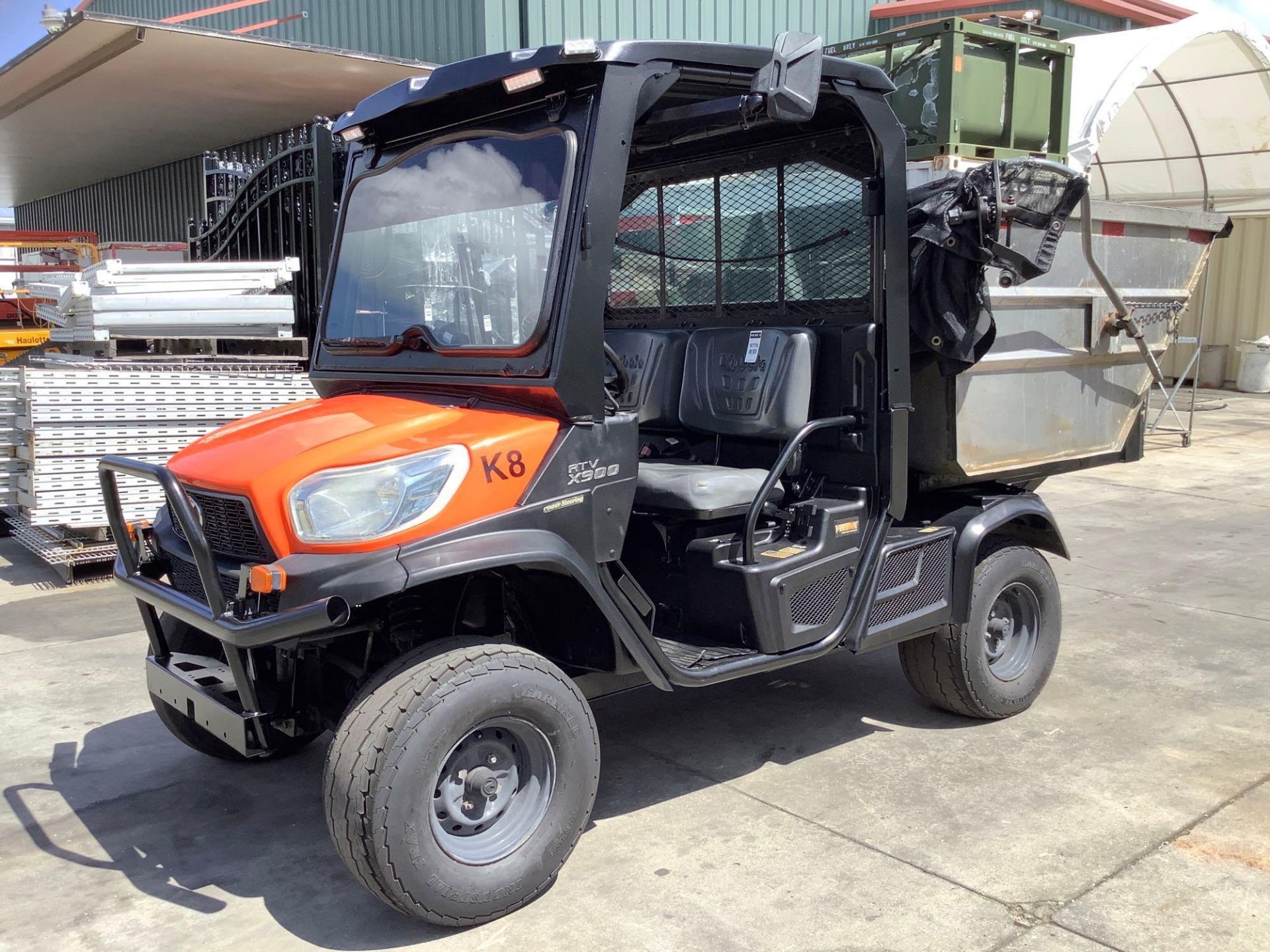 2017 KUBOTA RTV-X900 UTV WITH HYDRAULIC DUMP BED & HYDRAULIC TRASH CAN LOADER , DIESEL, 4WD, - Image 17 of 26