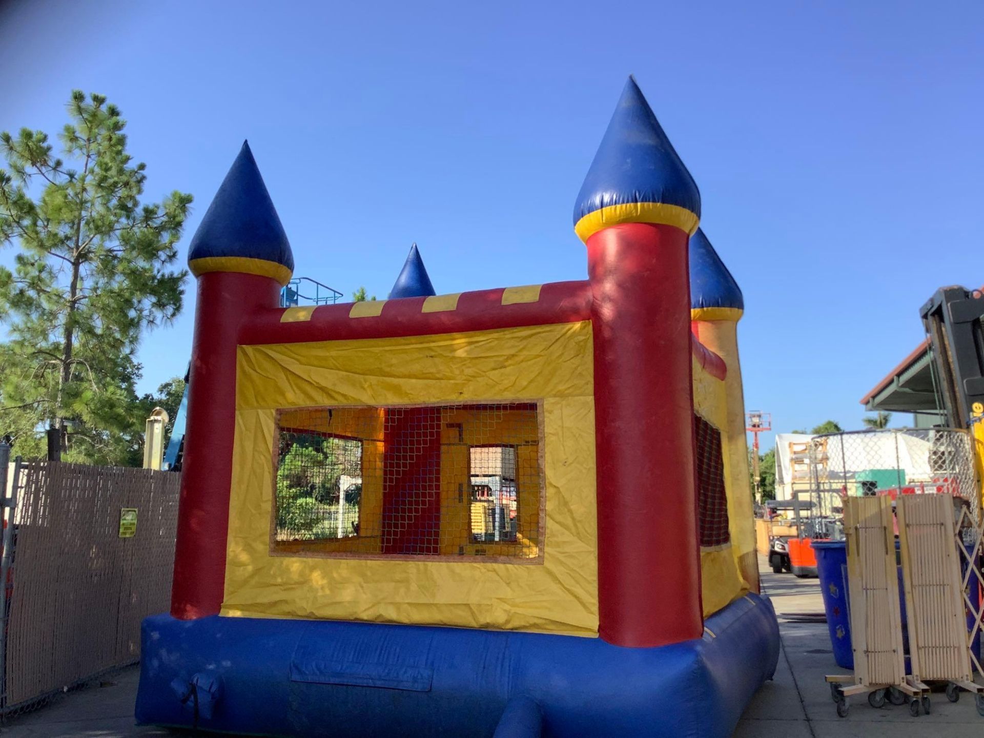 JUMPION CASTLE BOUNCE HOUSE, APPROX 13’ x 13’ - Image 7 of 7