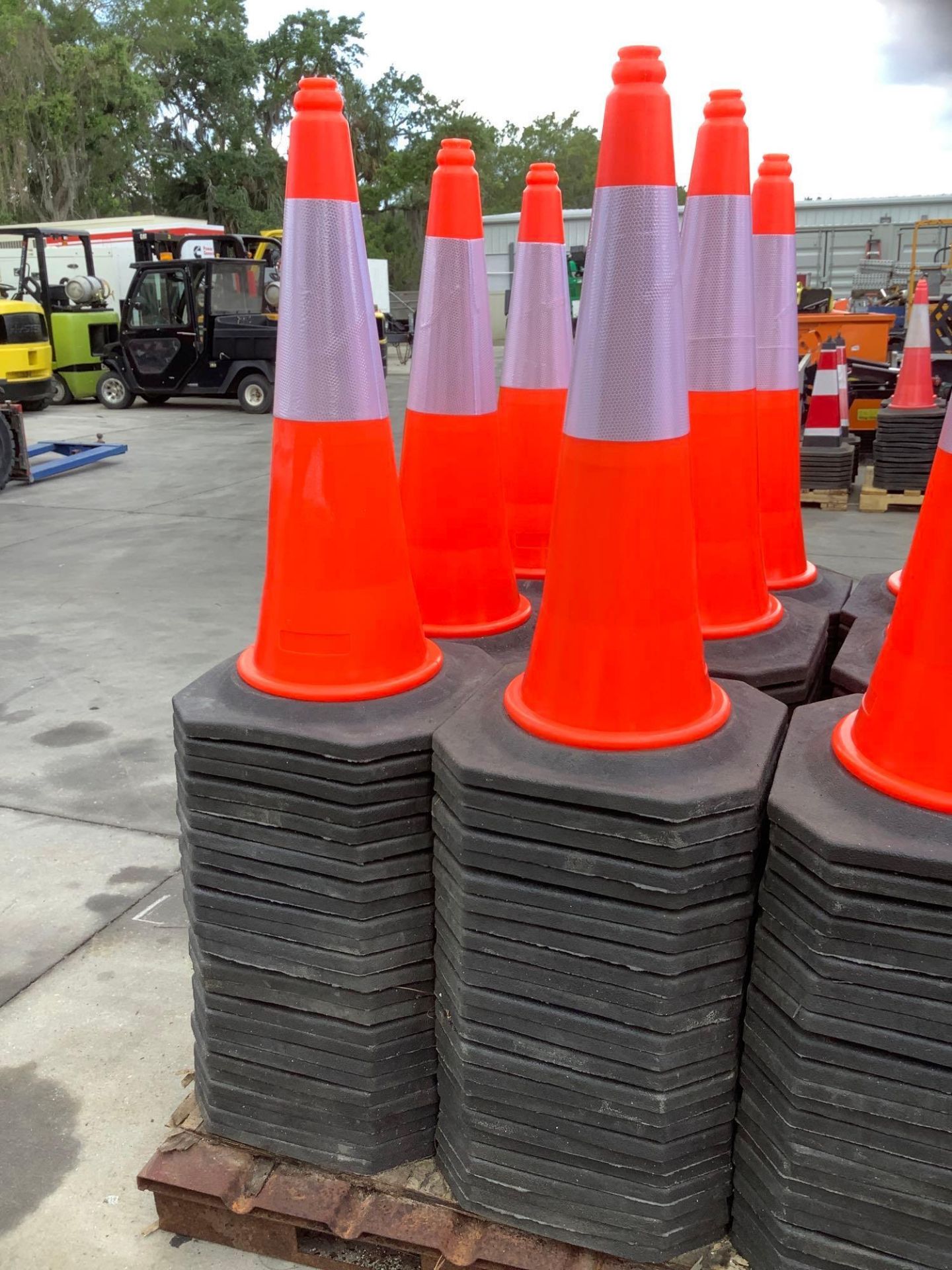 (  25 ) UNUSED PVC SAFETY TRAFFIC HIGHWAY CONES - Image 2 of 2