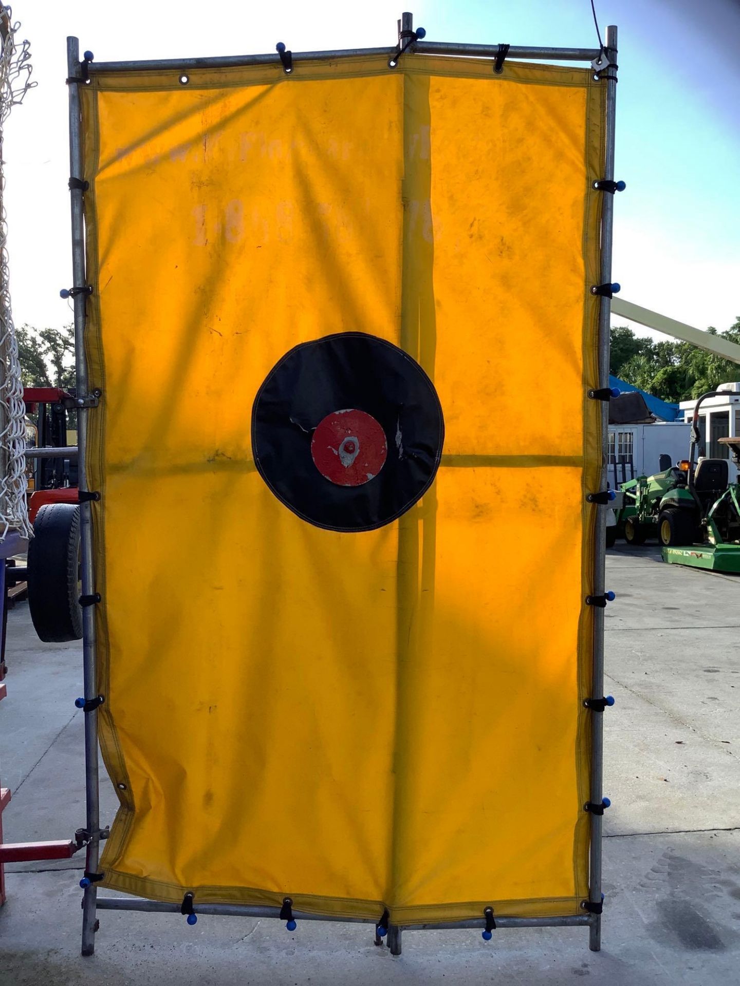 TWISTER DISPLAY EASY DUNKER 2 DUNK TANK, TRAILER MOUNTED - Image 12 of 20