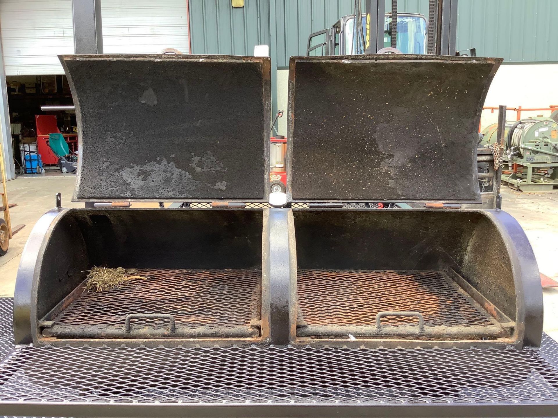 TRAILER MOUNTED INDUSTRIAL GRILL - Image 12 of 15