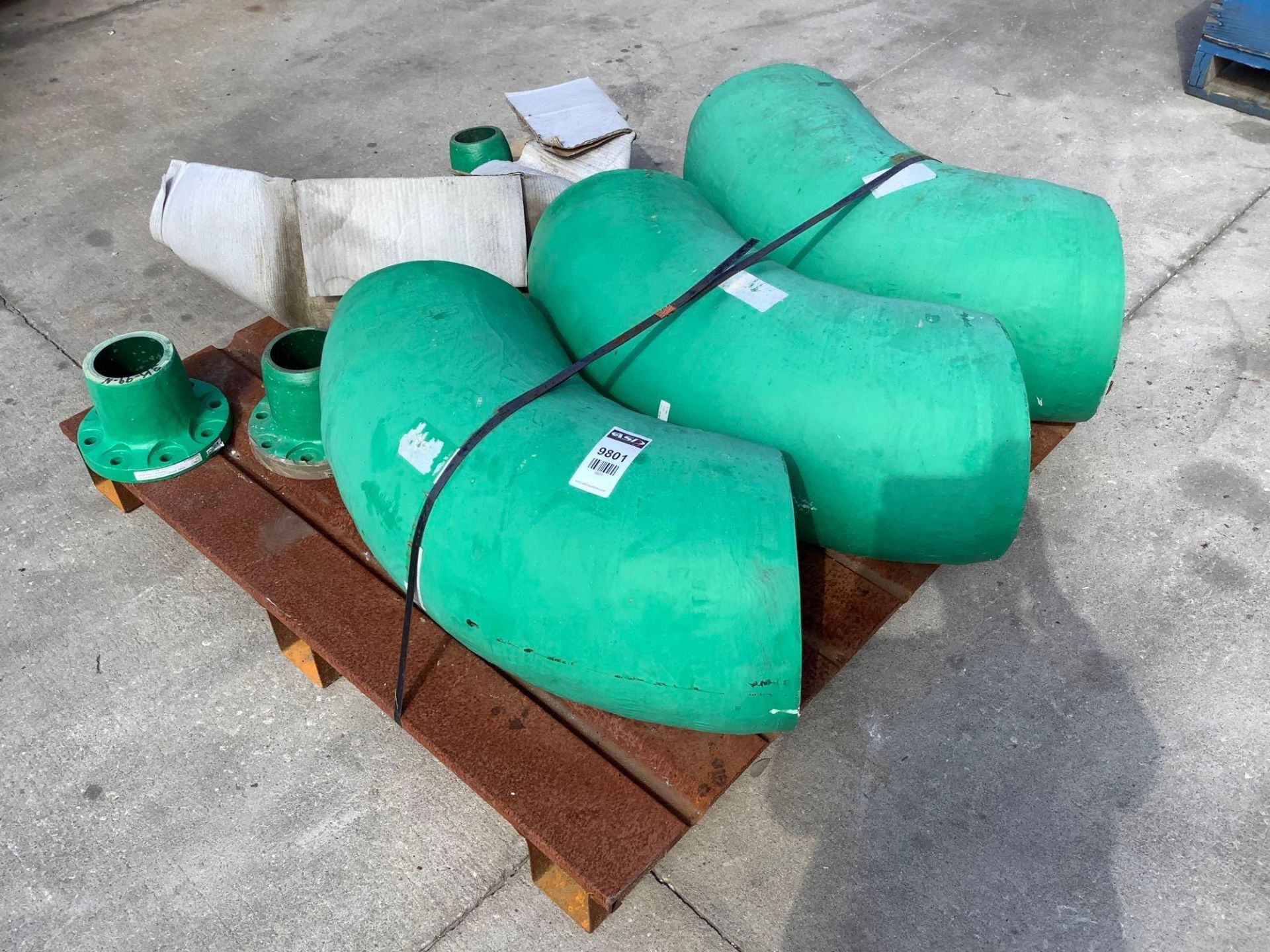 PALLET OF ( 3 ) 90 DEG ELBOW PXP, APPROX 12IN,  ( 3 ) FLANGE STUB FIBERGLASS APPROX 4.0IN  FOR JBR & - Image 13 of 16