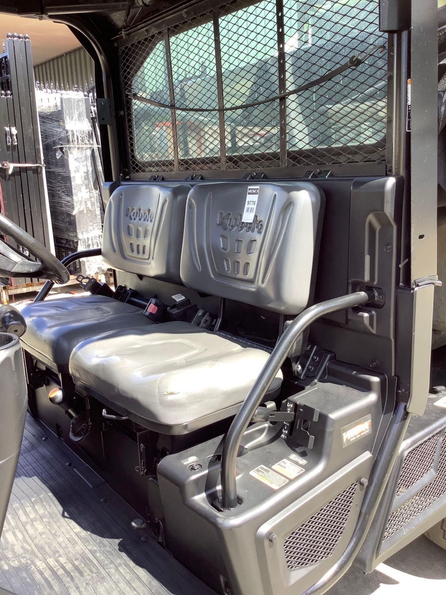 2017 KUBOTA RTV-X900 UTV WITH HYDRAULIC DUMP BED & HYDRAULIC TRASH CAN LOADER , DIESEL, 4WD, - Image 20 of 26