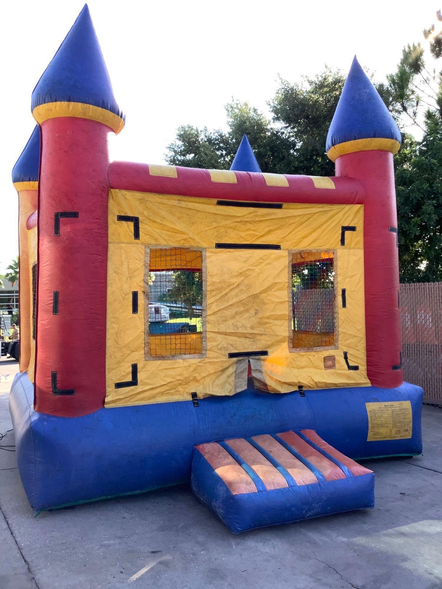 JUMPION CASTLE BOUNCE HOUSE, APPROX 13’ x 13’ - Image 4 of 7