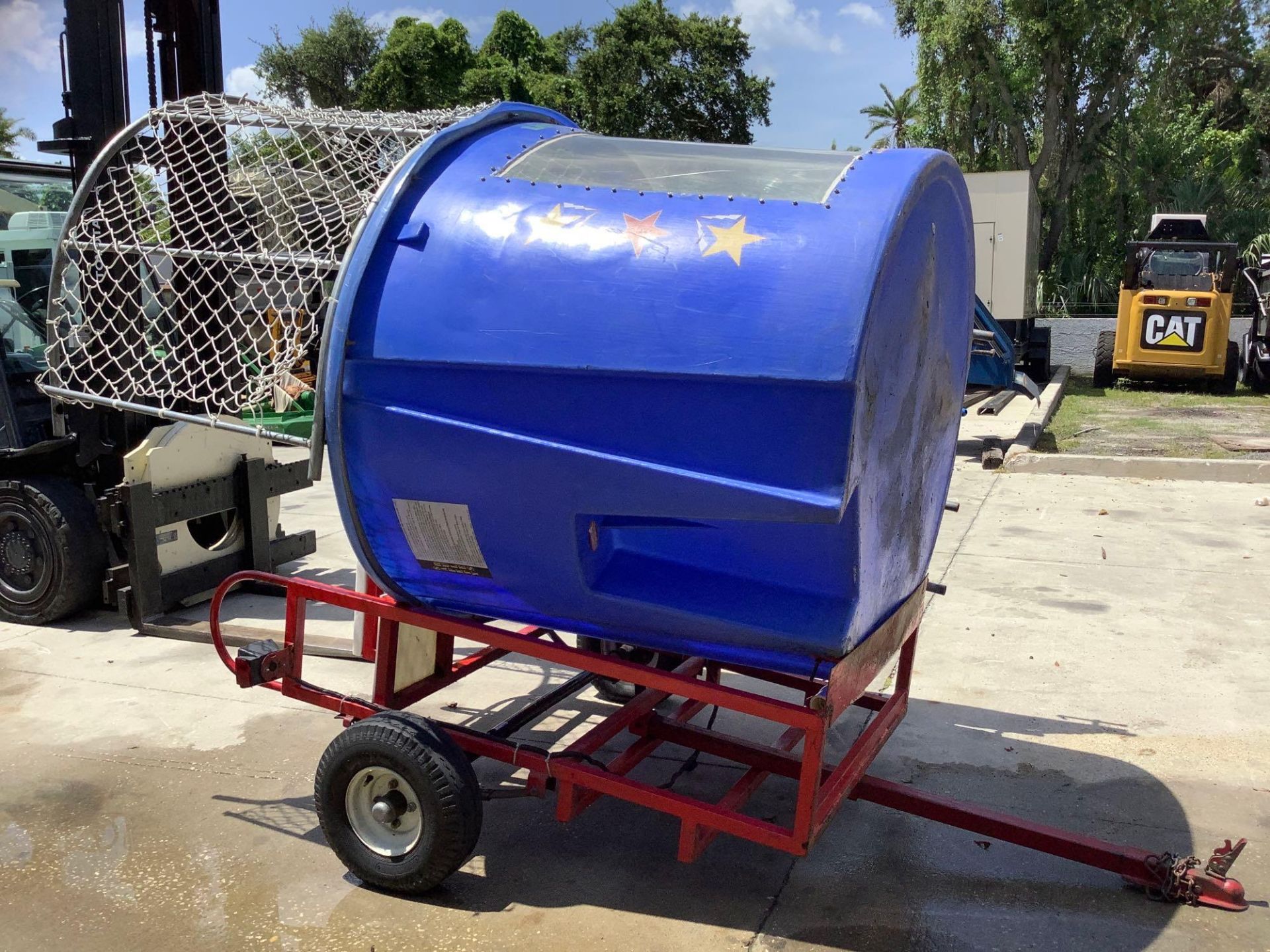 TWISTER DISPLAY EASY DUNKER 2 DUNK TANK, TRAILER MOUNTED - Image 18 of 20