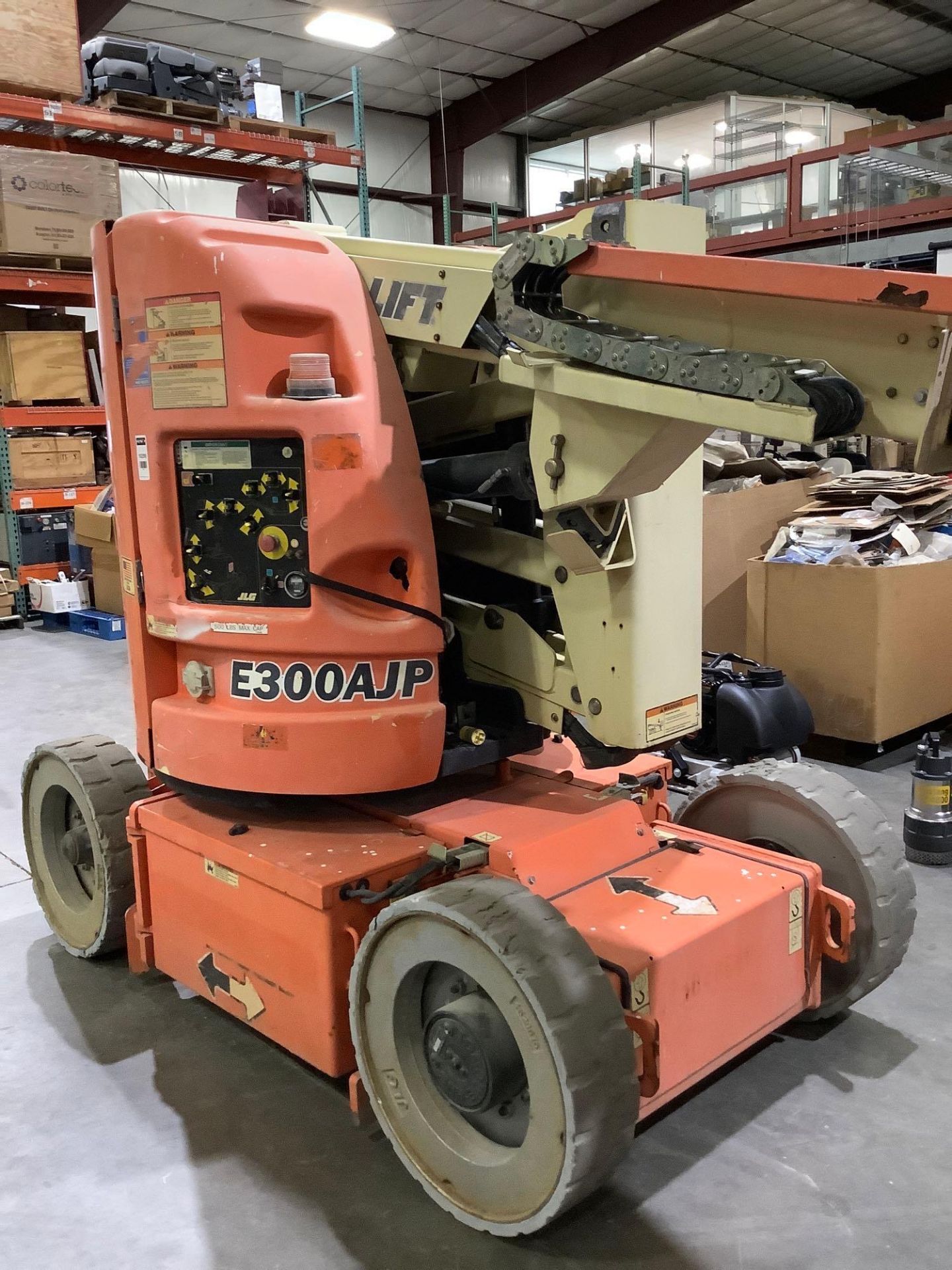 2008 JLG BOOM LIFT MODEL E300AJP, ELECTRIC, APPROX MAX PLATFORM HEIGHT 30FT - Image 10 of 17