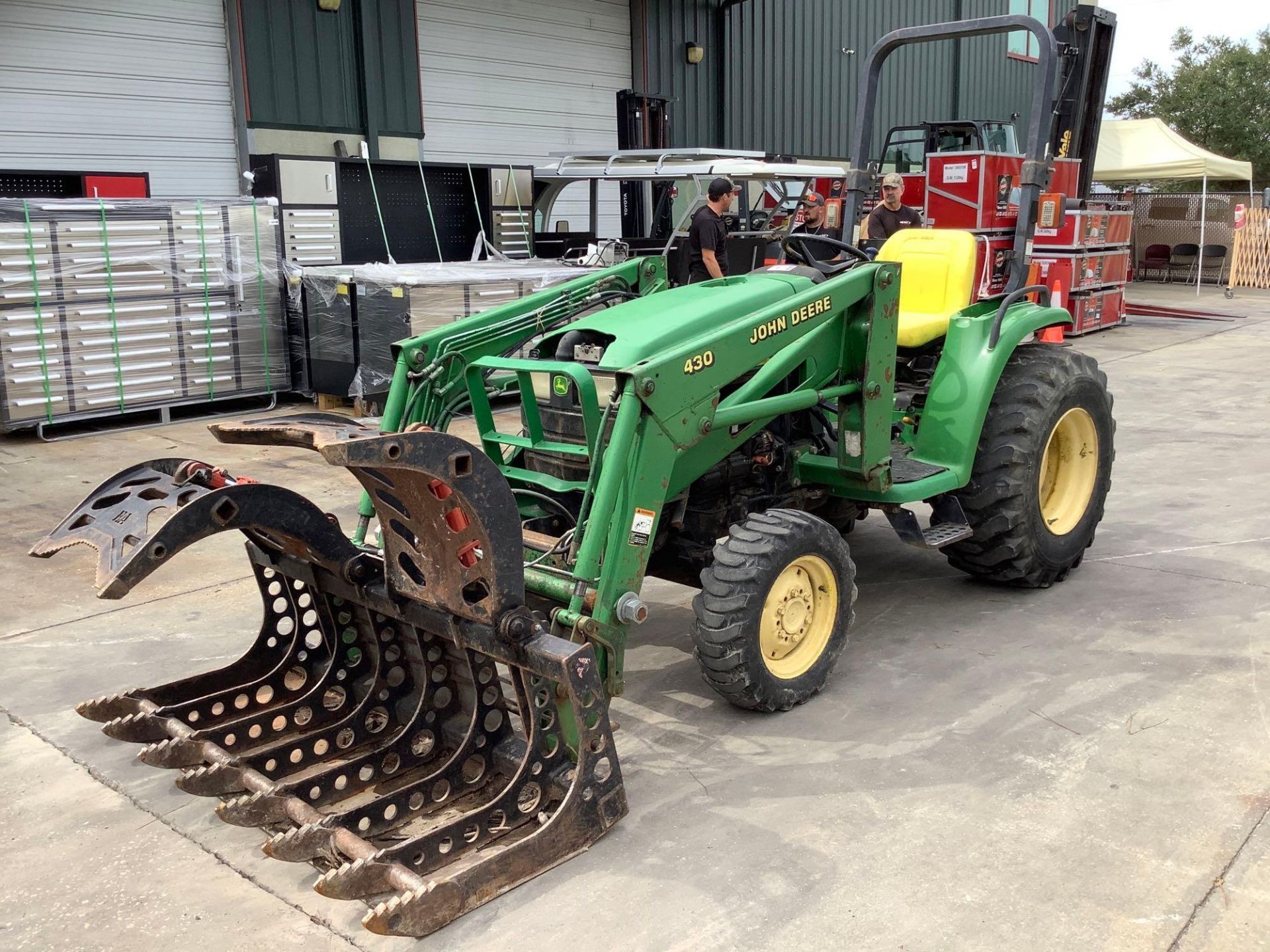 JOHN DEERE TRACTOR MODEL 4300, DIESEL, JOHN DEERE 430 QUICK ATTACH LOADER ON FRONT WITH GRAPPLE BUCK